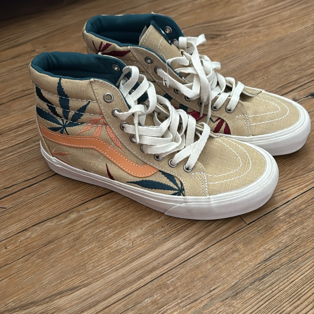 Vans hi-sk8 weed leaf ecocush womens 9 men’s 7.5 worn a few times but like new